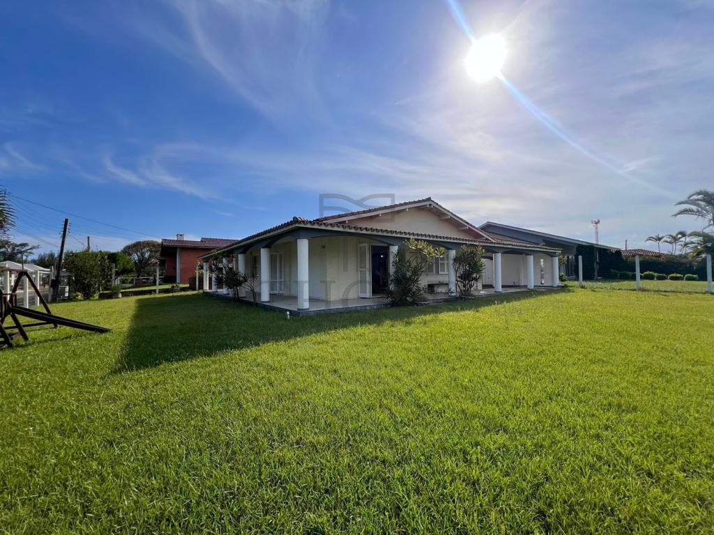 CASA URBANA 4 DORMITÓRIOS