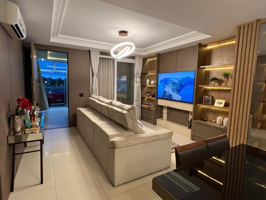 CASA EM CONDOMÍNIO 3 DORMITÓRIOS