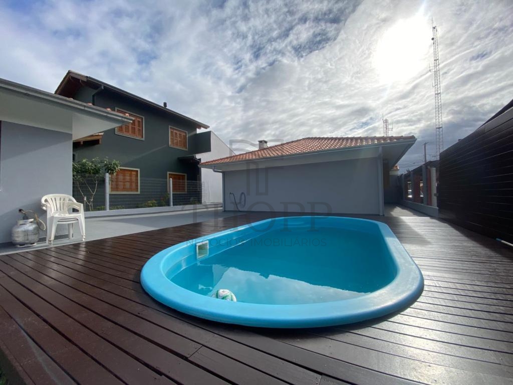 CASA URBANA 3 DORMITÓRIOS