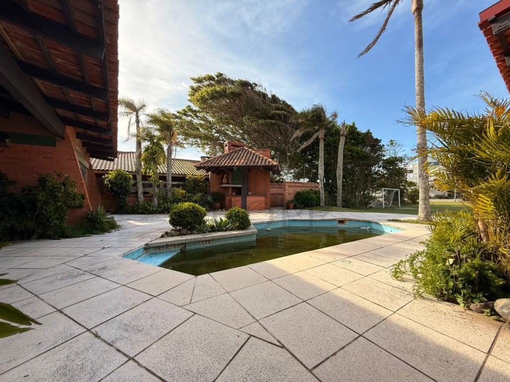 CASA URBANA 4 DORMITÓRIOS