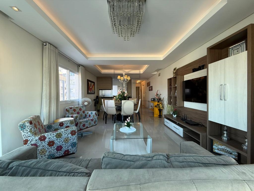 APARTAMENTO 3 DORMITÓRIOS