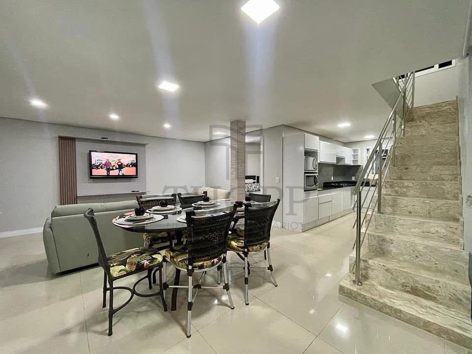 CASA URBANA 4 DORMITÓRIOS