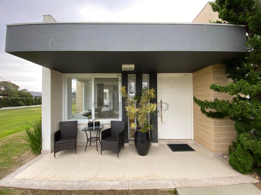 CASA EM CONDOMÍNIO 3 DORMITÓRIOS