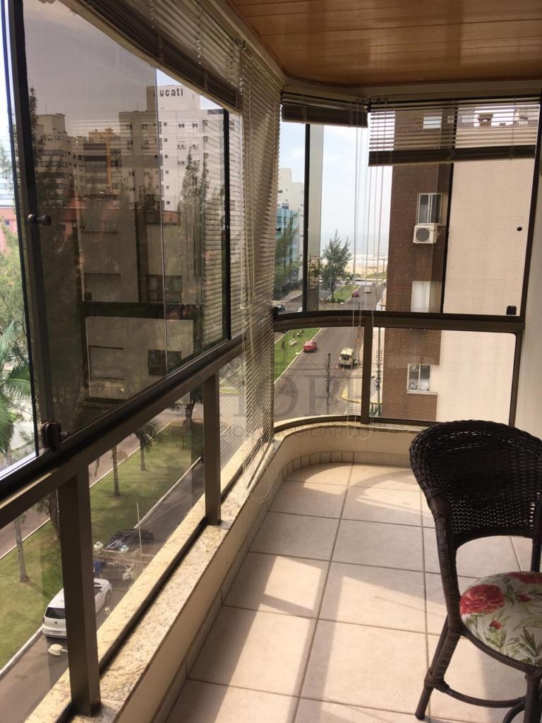 APARTAMENTO 3 DORMITÓRIOS