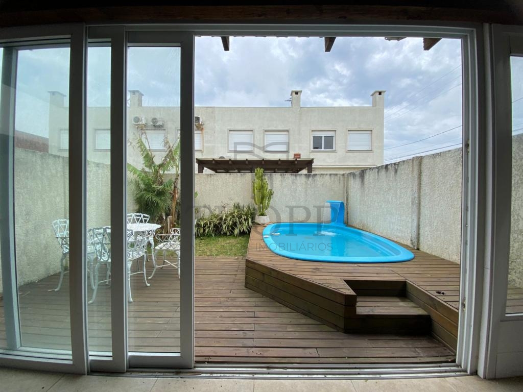 CASA EM CONDOMÍNIO 3 DORMITÓRIOS