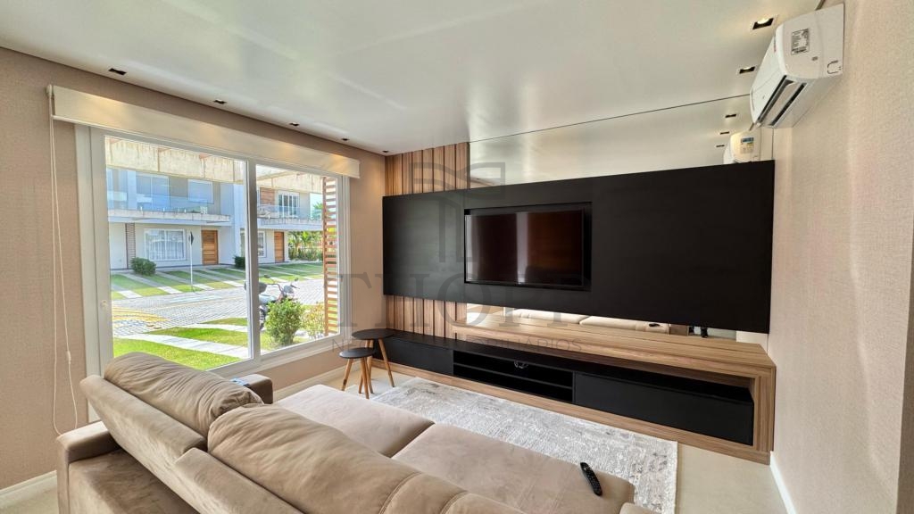 CASA EM CONDOMÍNIO 4 DORMITÓRIOS