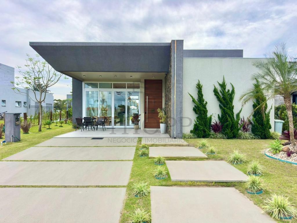 CASA EM CONDOMÍNIO 3 DORMITÓRIOS