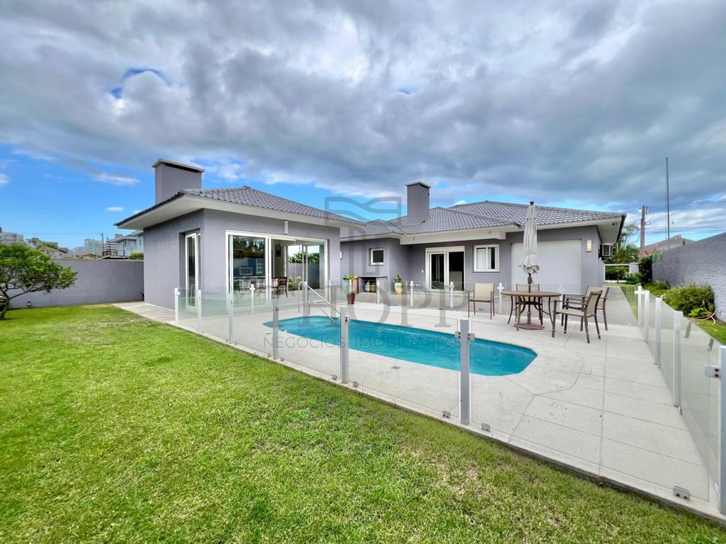 CASA URBANA 4 DORMITÓRIOS